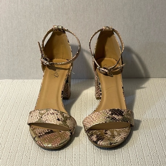 Y. Not?. Snake skin, heel sandals. 9M - Picture 2 of 9